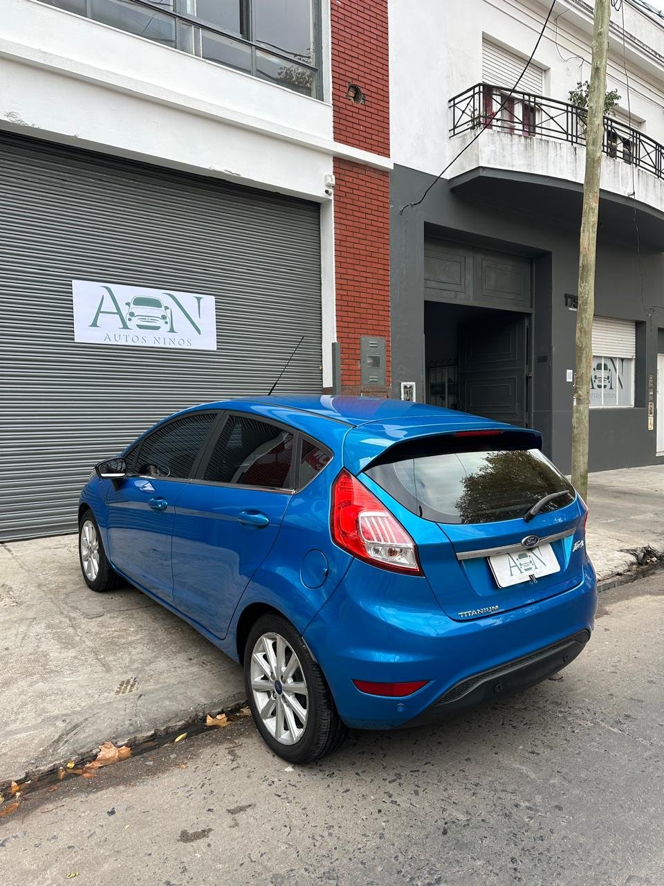 Ford Fiesta Kinetic  Titanium Powershift 120cv
