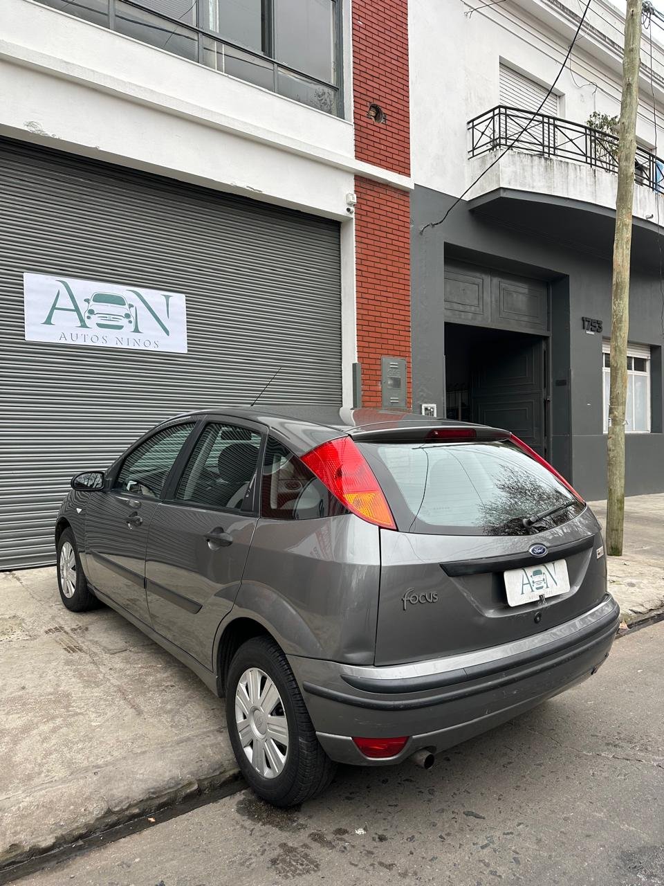 Ver foto 16 de Ford Focus Ambiente 2009
