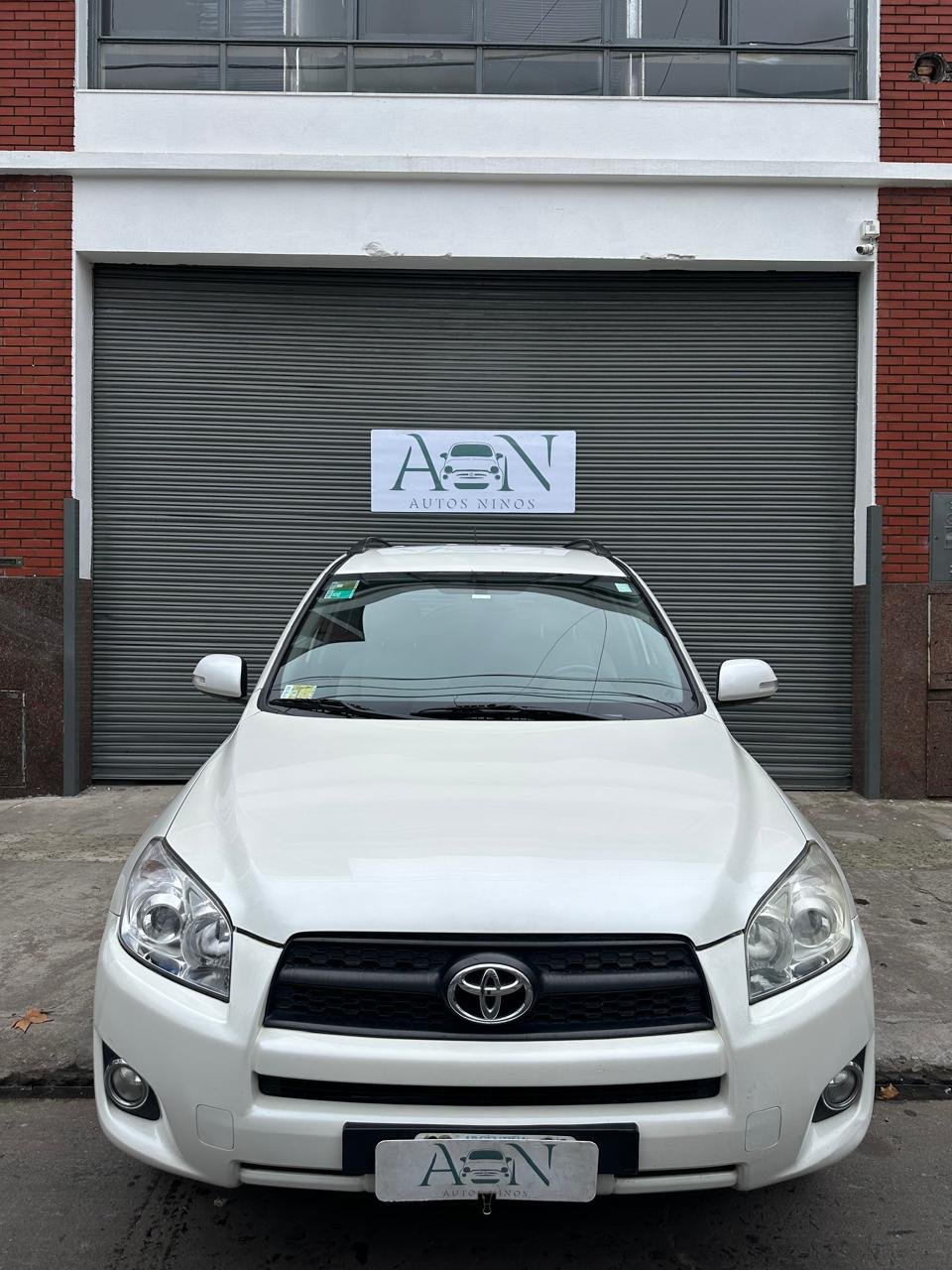 Ver foto 2 de Toyota RAV4  4x4 At 2013