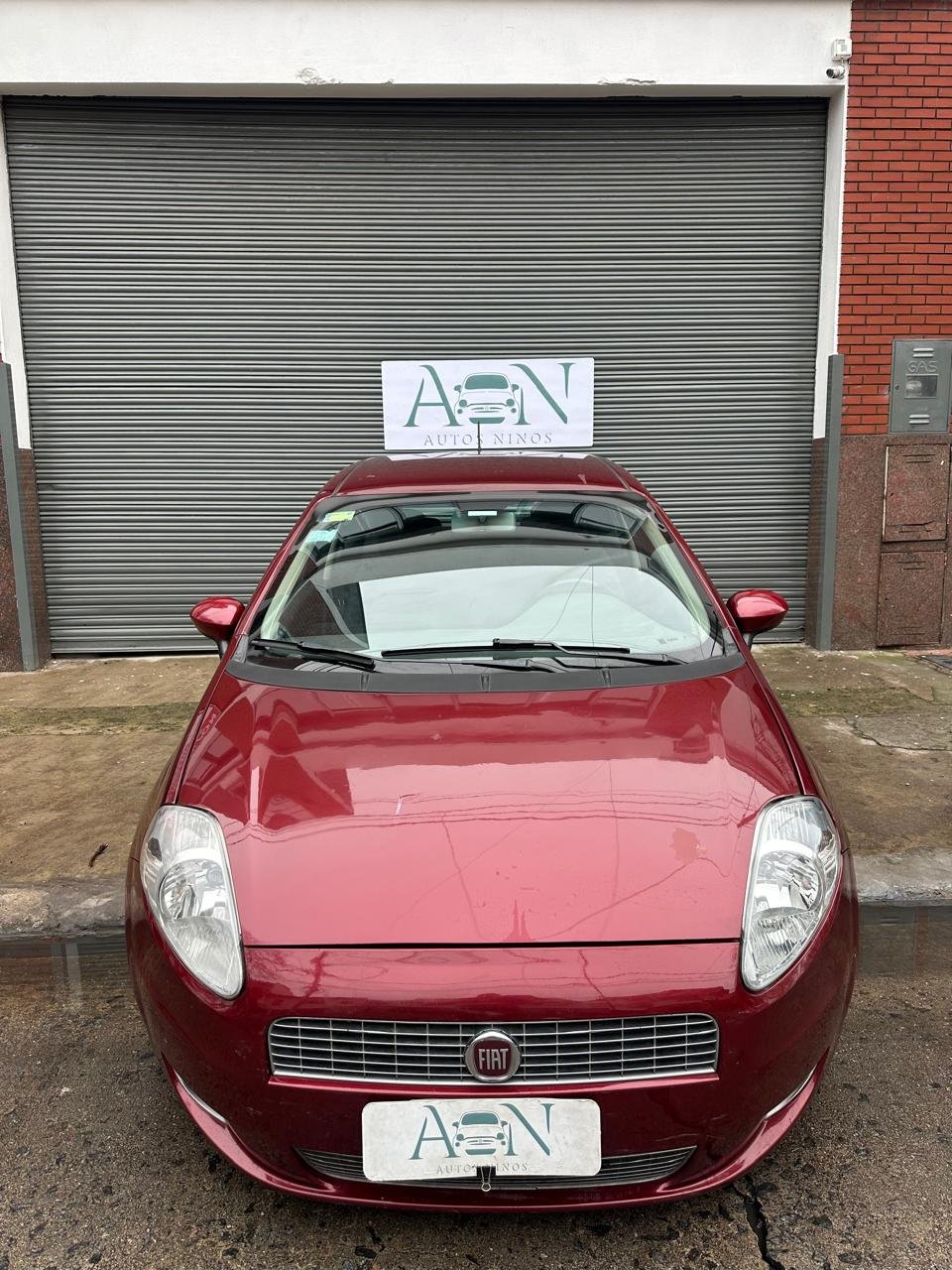 Ver foto 2 de Fiat Punto Attractive 2011