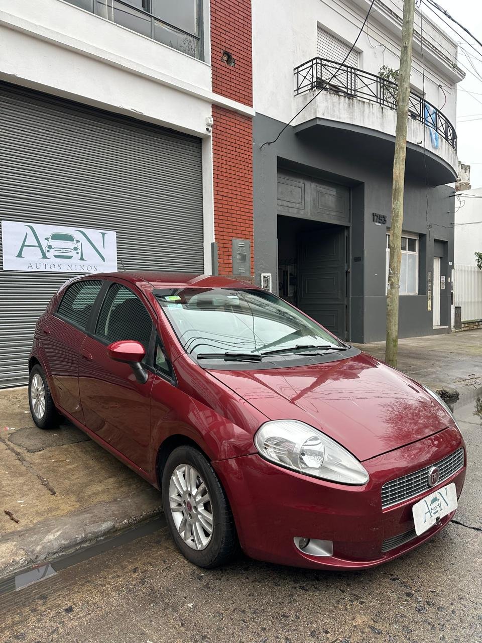 Ver foto 3 de Fiat Punto Attractive 2011