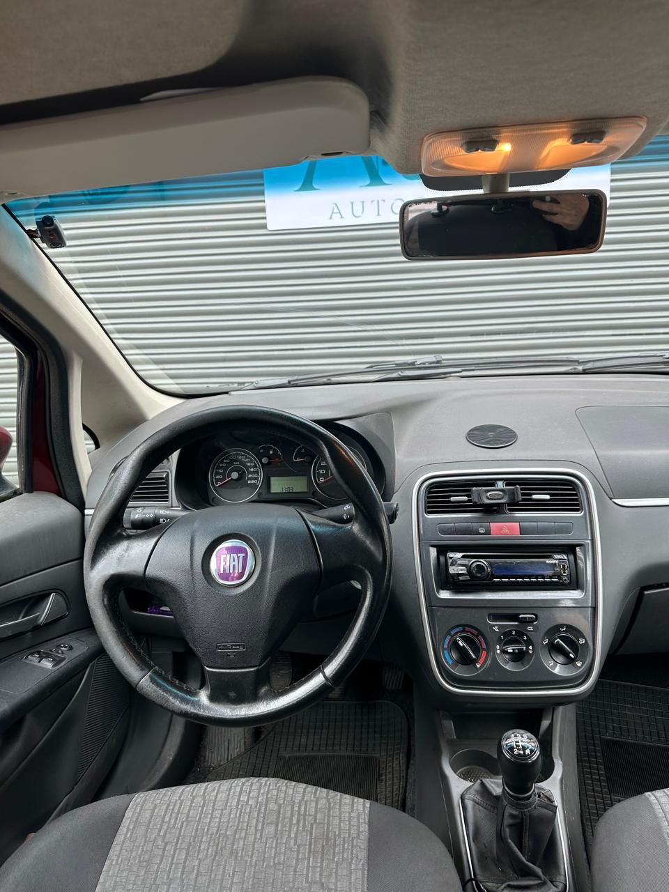 Ver foto 7 de Fiat Punto Attractive 2011
