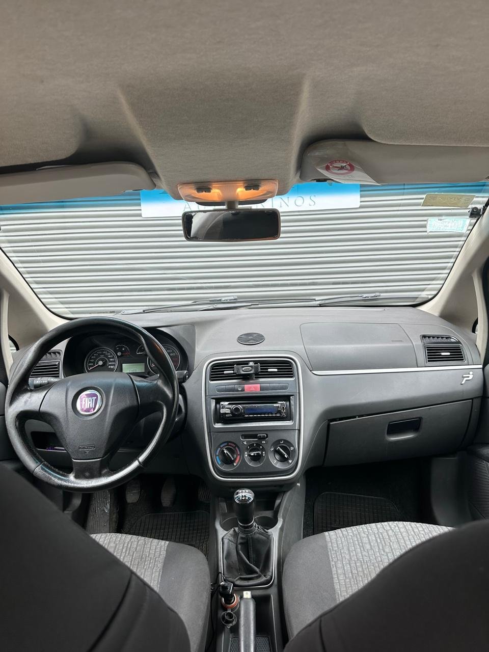 Ver foto 8 de Fiat Punto Attractive 2011