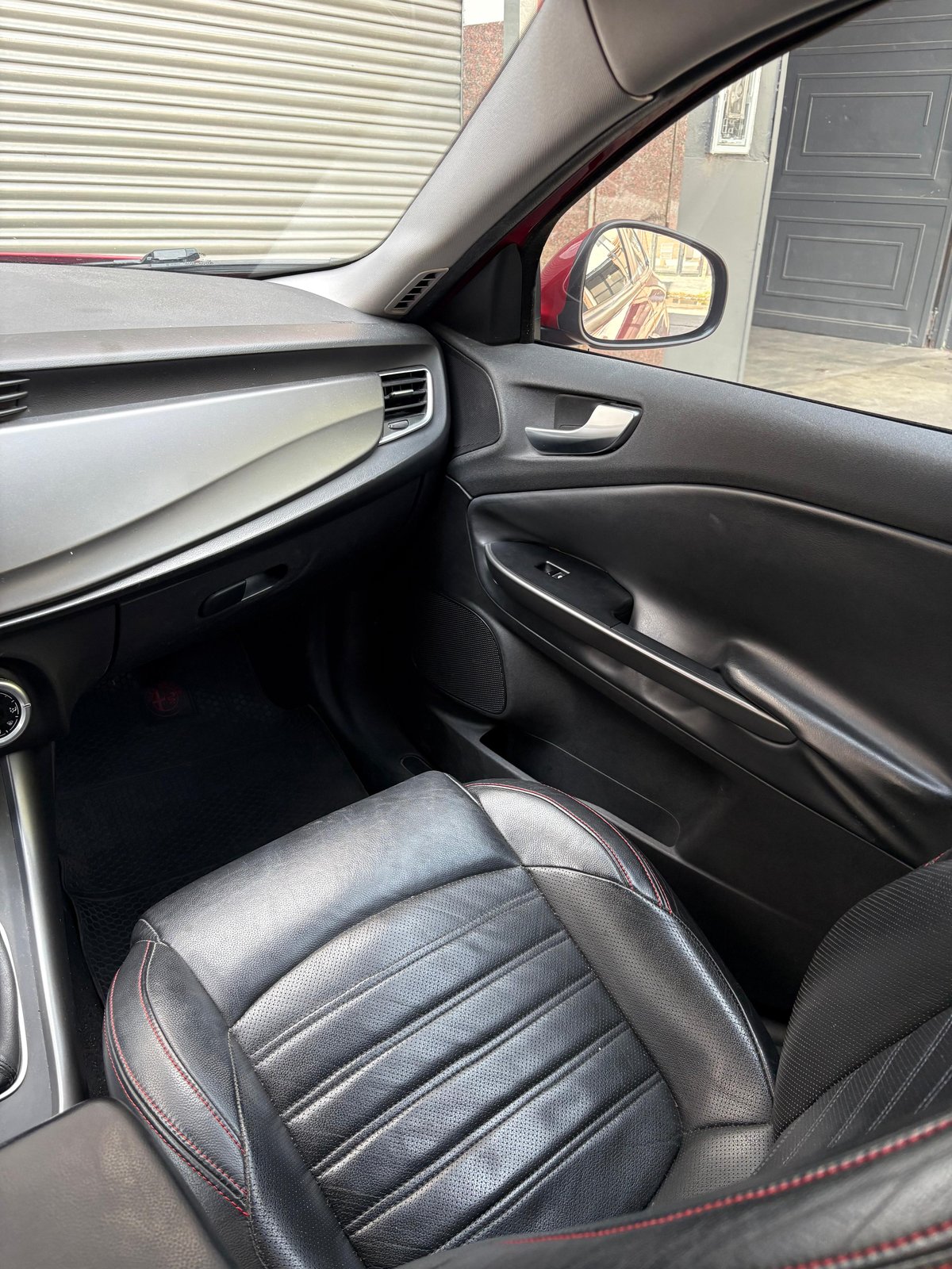 Ver foto 9 de Alfa Romeo Giulietta 1.4 Progression 120cv Mt6 2016