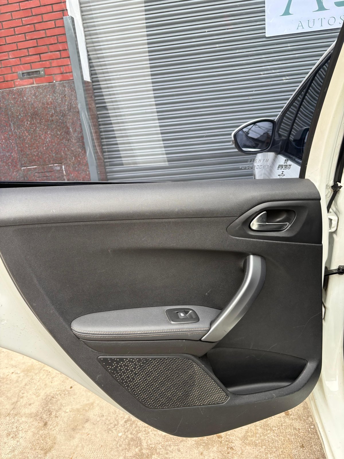 Ver foto 11 de Peugeot 208 Feline Pack Cuir 2013