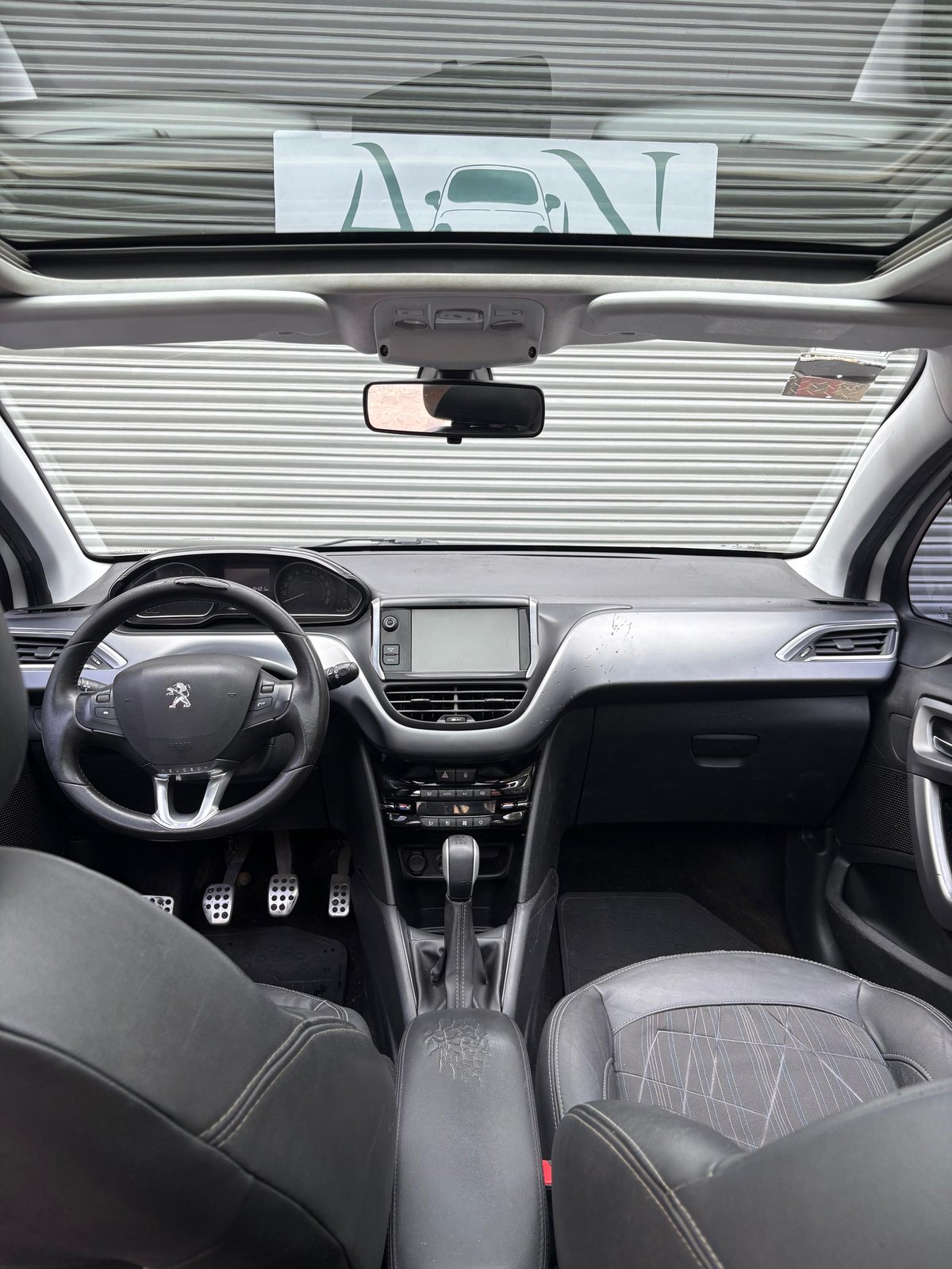 Ver foto 13 de Peugeot 208 Feline Pack Cuir 2013