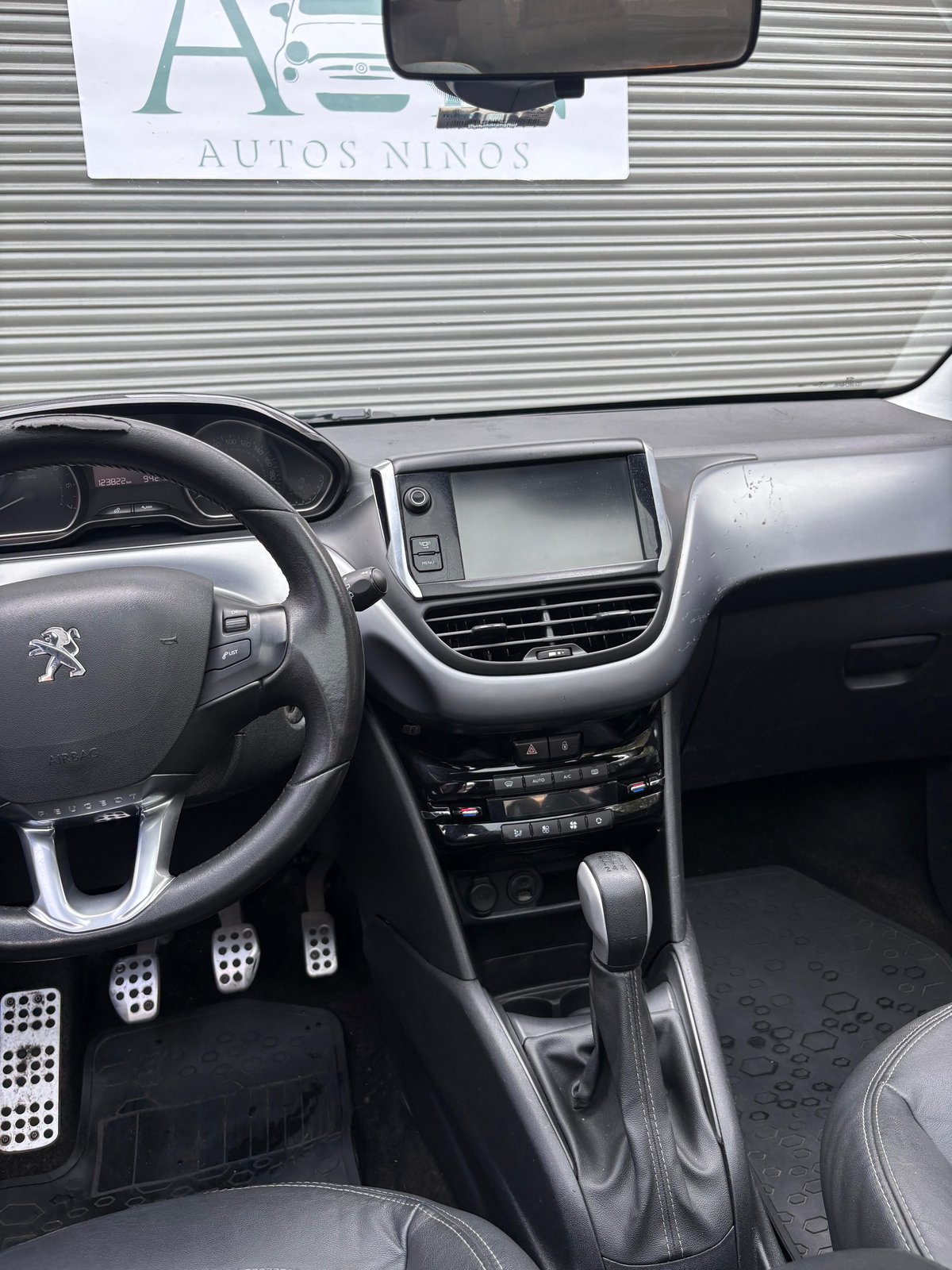Ver foto 7 de Peugeot 208 Feline Pack Cuir 2013
