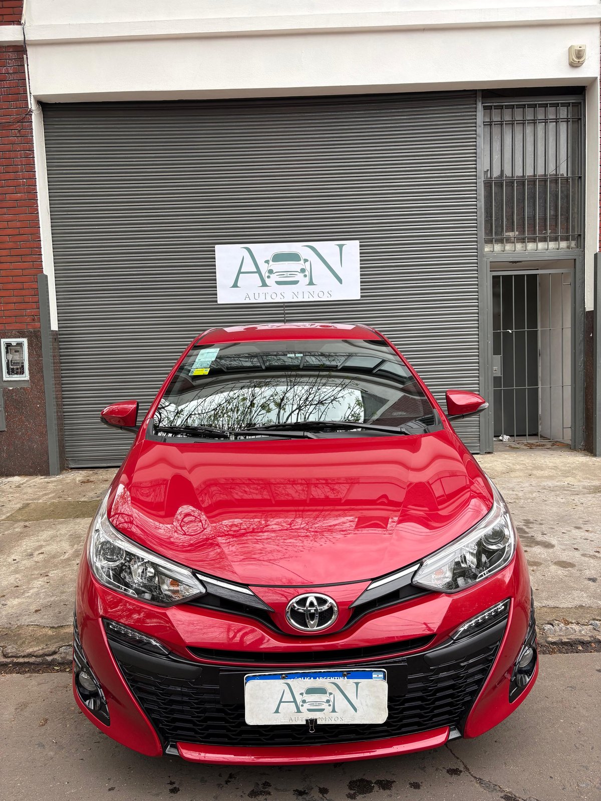 Ver foto 2 de Toyota Yaris 107cv Xls 5 p 2021