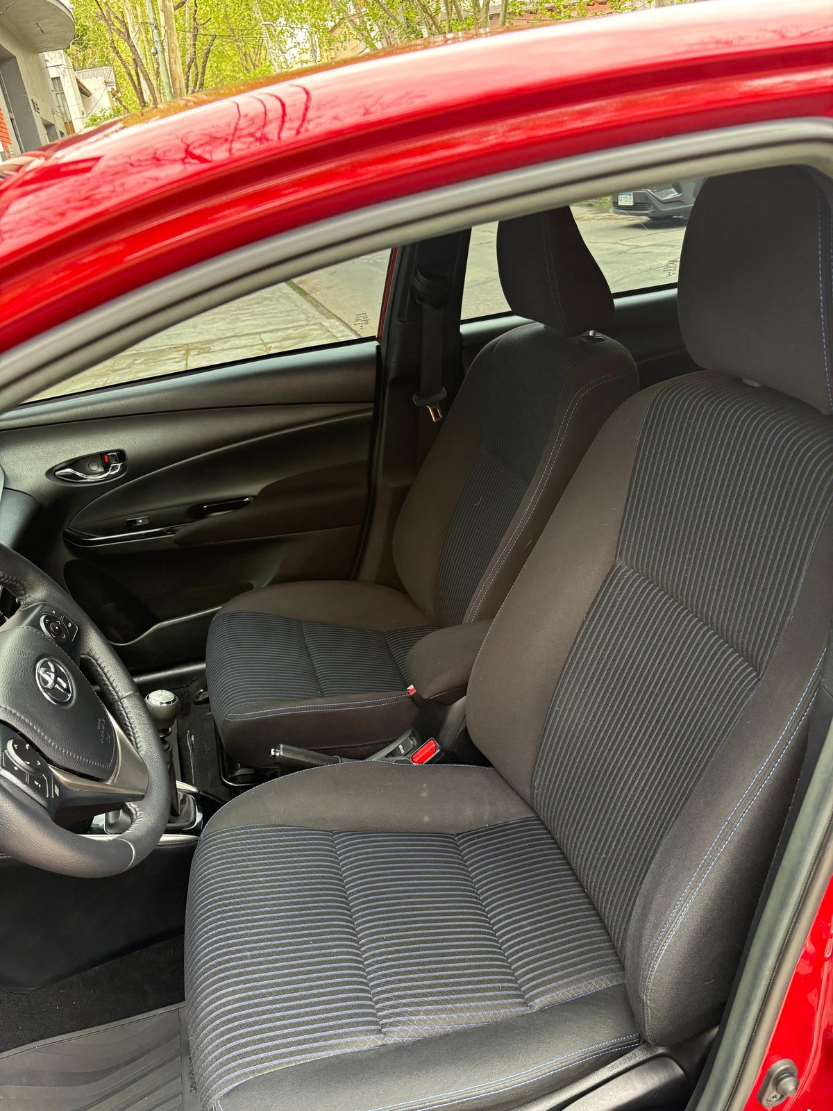 Ver foto 6 de Toyota Yaris 107cv Xls 5 p 2021