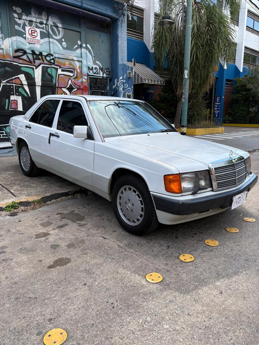 Mercedes-Benz 190 2.3 E