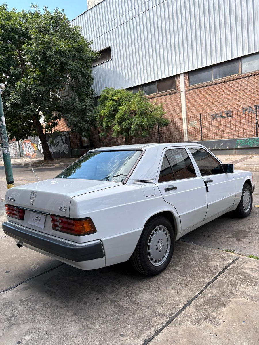 Mercedes-Benz 190 2.3 E