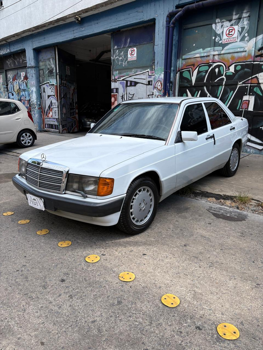 Mercedes-Benz 190 2.3 E