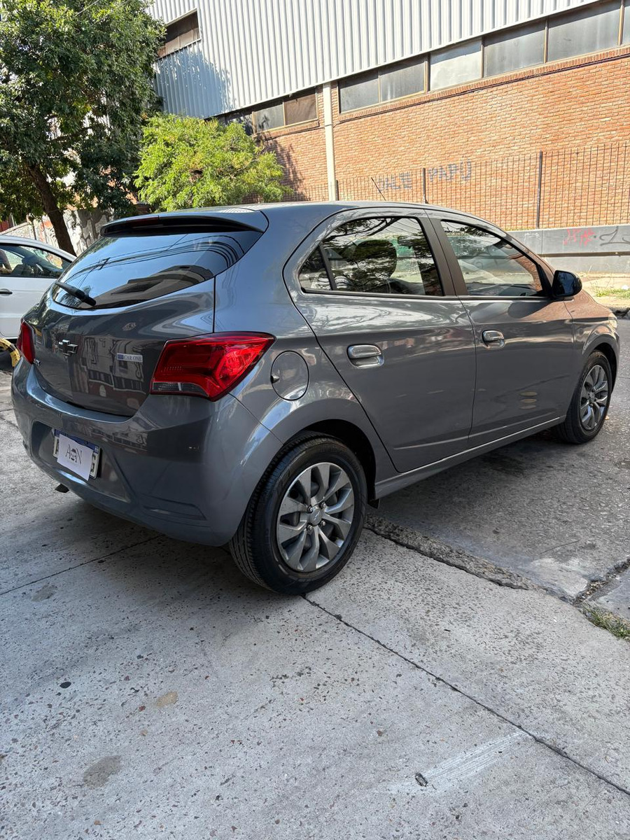 Chevrolet Onix 1.4 Black Edition