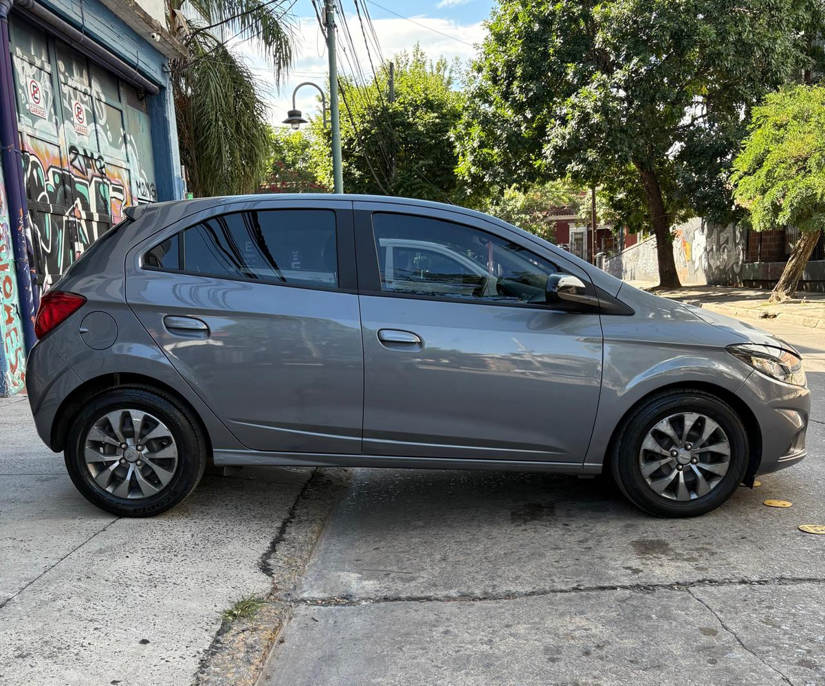 Chevrolet Onix 1.4 Black Edition